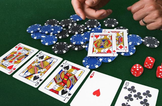 Sâm Nghèo Là Gì? 6+ Mẹo Chơi Sâm Luôn Thắng Tại KUBET77